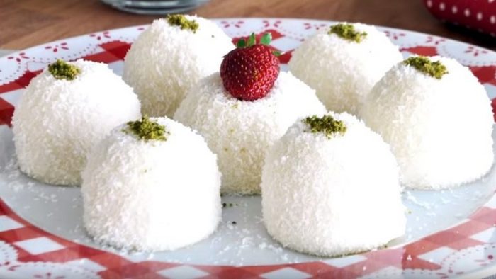 5 Malzemeli Sütlü 5 Dakika Tatlısı