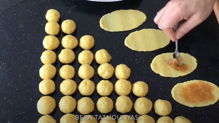 Tadına Doyulmaz Elmalı Kurabiye Tarifi